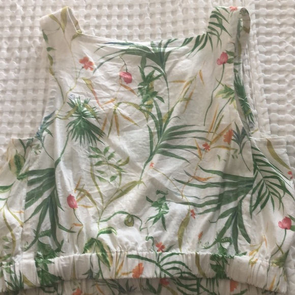 **SOLD**a loves a tropical print linen top - Picture 3 of 3